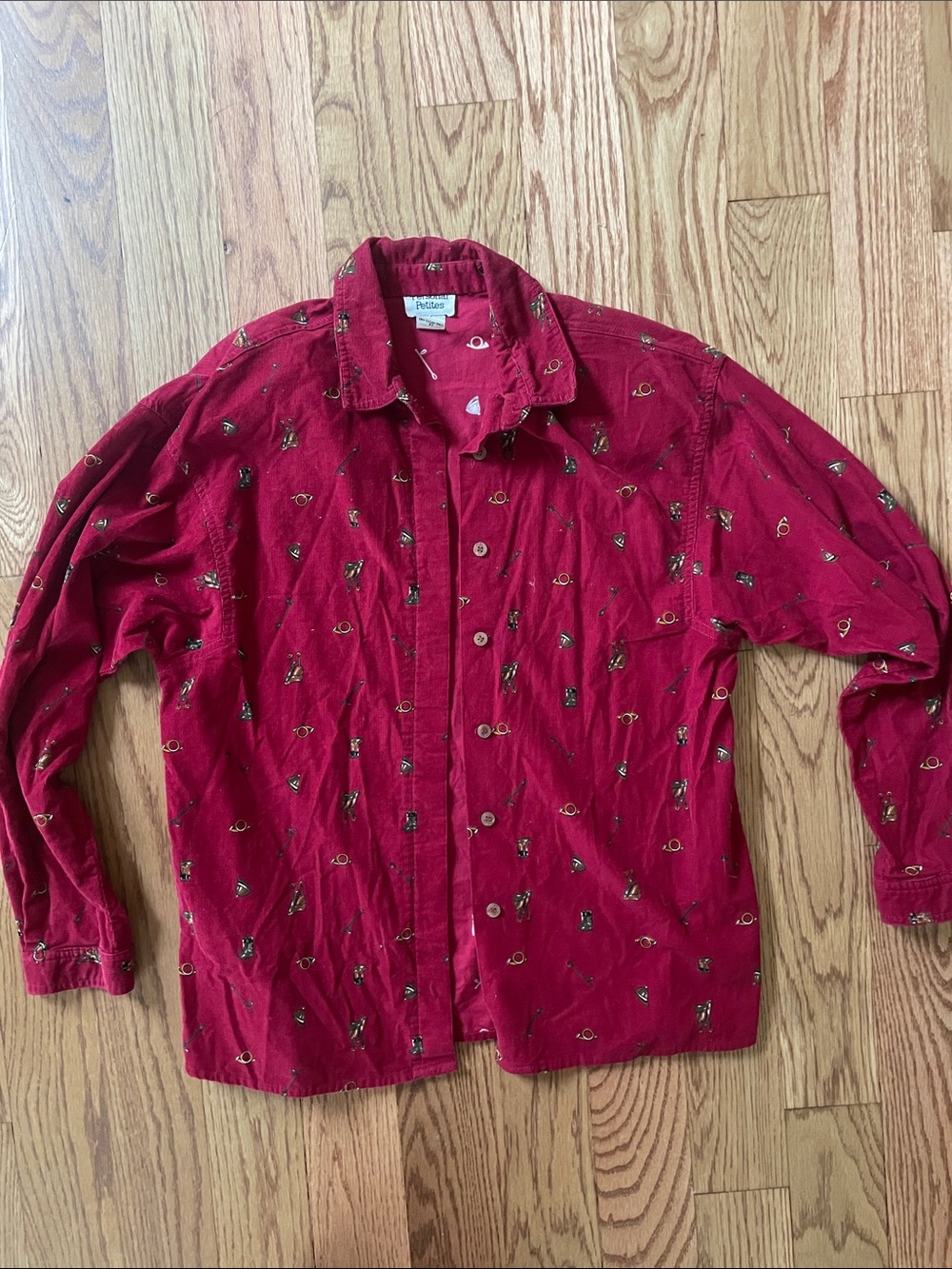 VTG Red Button-Down Shirt with Subtle Pattern
